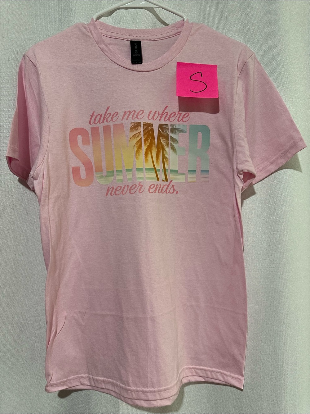 NEW gildan adult small tshirt
